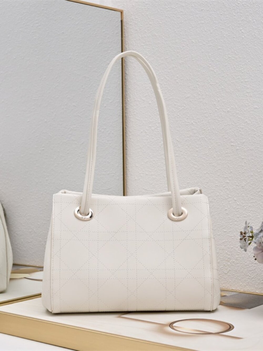 🤍Dior White Bag🤍 - Picture 4 of 5